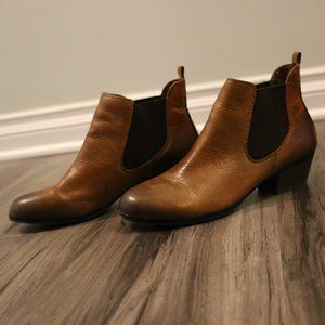 NEVER WORN 7.5 Vince Camuto Muse Leather Ankle Bootie - Toasted Brown/Rich Cocoa